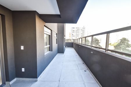 Apartamento à venda com 113m², 2 quartos e 1 vaga Apartamento à venda com 113m², 2 quartos e 1 vagaVaranda