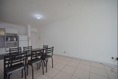 Sala de apartamento para alugar com 2 quartos, 60m² em Ingleses Centro, Florianópolis