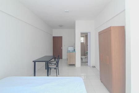 Studio para alugar com 28m², 1 quarto e sem vaga Studio para alugar com 28m², 1 quarto e sem vagakitnet