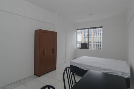 Studio para alugar com 28m², 1 quarto e sem vaga Studio para alugar com 28m², 1 quarto e sem vagakitnet