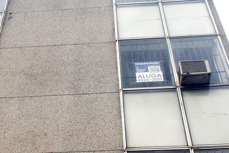 Plaquinha de kitnet/studio para alugar com 1 quarto, 28m² em Menino Deus, Porto Alegre