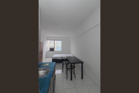 Studio para alugar com 28m², 1 quarto e sem vaga Studio para alugar com 28m², 1 quarto e sem vagakitnet
