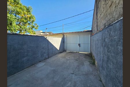 Garagem de casa para alugar com 2 quartos, 100m² em Anchieta, Nilópolis