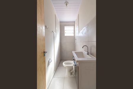 Banheiro de casa para alugar com 1 quarto, 30m² em Vila Nhocuné, São Paulo