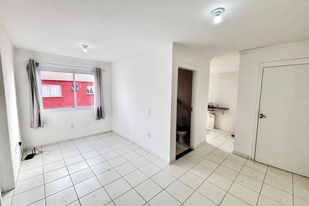 Sala de apartamento para alugar com 2 quartos, 47m² em Jardim Lourdes, Ferraz de Vasconcelos