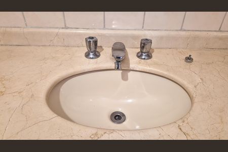 Apartamento para alugar com 107m², 3 quartos e 2 vagas Apartamento para alugar com 107m², 3 quartos e 2 vagasBanheiro