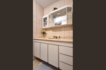 Apartamento para alugar com 107m², 3 quartos e 2 vagas Apartamento para alugar com 107m², 3 quartos e 2 vagasBanheiro