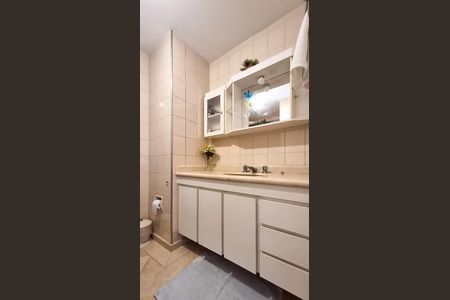 Apartamento para alugar com 107m², 3 quartos e 2 vagas Apartamento para alugar com 107m², 3 quartos e 2 vagasBanheiro