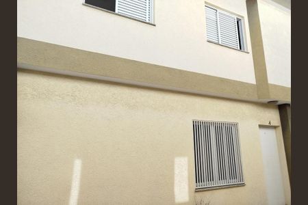 Casa de condomínio para alugar com 146m², 3 quartos e 2 vagas Casa de condomínio para alugar com 146m², 3 quartos e 2 vagasFachada