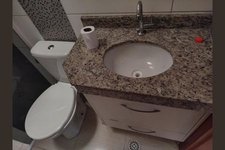 Casa de condomínio para alugar com 146m², 3 quartos e 2 vagas Casa de condomínio para alugar com 146m², 3 quartos e 2 vagasBanheiro 2