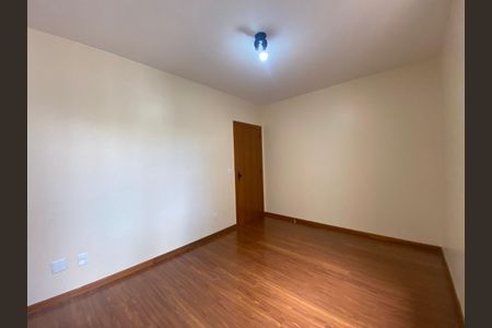 Apartamento para alugar com 72m², 2 quartos e 1 vaga