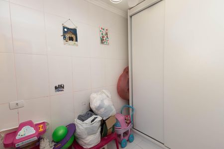 Casa de condomínio à venda com 298m², 4 quartos e 3 vagas Casa de condomínio à venda com 298m², 4 quartos e 3 vagasQuarto de Serviço