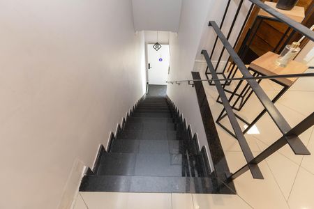Casa de condomínio à venda com 298m², 4 quartos e 3 vagas Casa de condomínio à venda com 298m², 4 quartos e 3 vagasEsacada