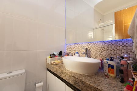 Casa de condomínio à venda com 298m², 4 quartos e 3 vagas Casa de condomínio à venda com 298m², 4 quartos e 3 vagasBanheiro da Suíte 3