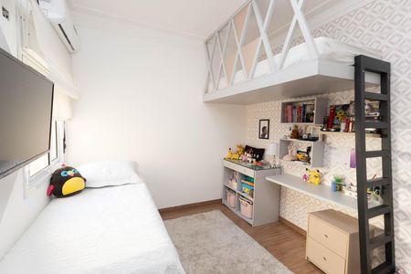 Casa de condomínio à venda com 298m², 4 quartos e 3 vagas Casa de condomínio à venda com 298m², 4 quartos e 3 vagasSuíte 4