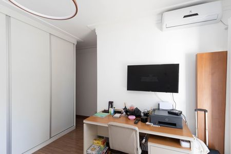 Casa de condomínio à venda com 298m², 4 quartos e 3 vagas Casa de condomínio à venda com 298m², 4 quartos e 3 vagasSuíte 1