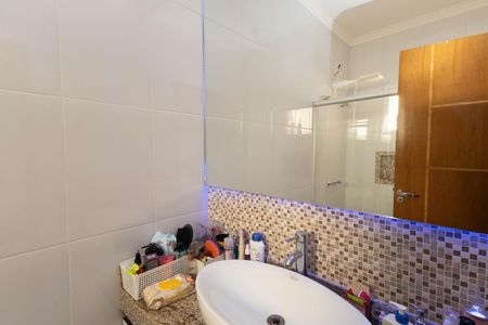 Casa de condomínio à venda com 298m², 4 quartos e 3 vagas Casa de condomínio à venda com 298m², 4 quartos e 3 vagasBanheiro da Suíte 3