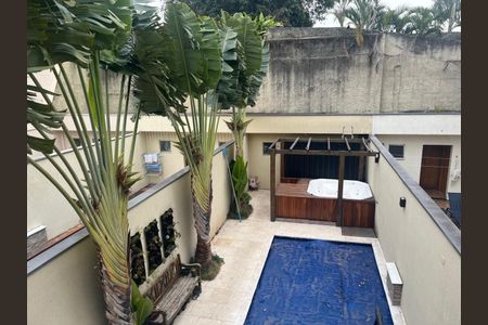 Casa de condomínio à venda com 298m², 4 quartos e 3 vagasÁrea externa