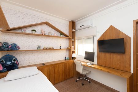 Casa de condomínio à venda com 298m², 4 quartos e 3 vagas Casa de condomínio à venda com 298m², 4 quartos e 3 vagasSuíte 3