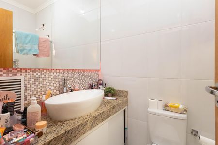 Casa de condomínio à venda com 298m², 4 quartos e 3 vagas Casa de condomínio à venda com 298m², 4 quartos e 3 vagasBanheiro da Suíte 4
