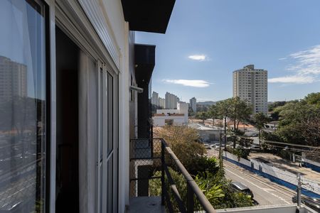 Casa de condomínio à venda com 298m², 4 quartos e 3 vagas Casa de condomínio à venda com 298m², 4 quartos e 3 vagasVaranda
