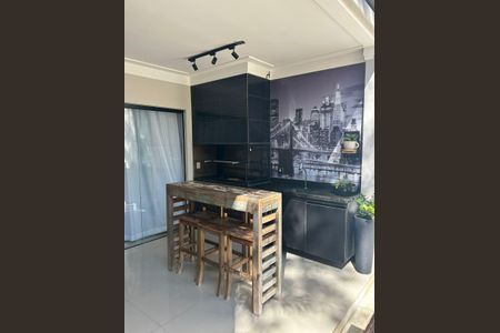 Casa de condomínio à venda com 298m², 4 quartos e 3 vagasÁrea externa