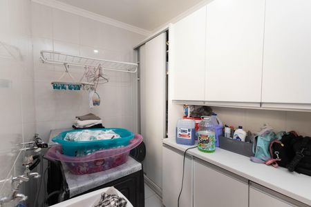 Casa de condomínio à venda com 298m², 4 quartos e 3 vagas Casa de condomínio à venda com 298m², 4 quartos e 3 vagasÁrea de Serviço