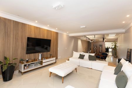 Casa de condomínio à venda com 298m², 4 quartos e 3 vagas Casa de condomínio à venda com 298m², 4 quartos e 3 vagasSala