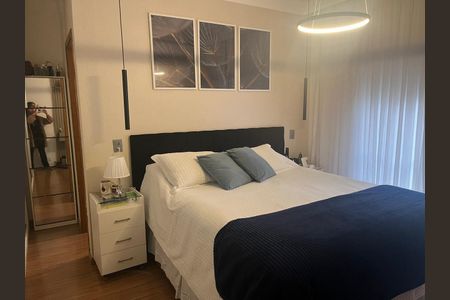 Casa de condomínio à venda com 298m², 4 quartos e 3 vagasQuarto