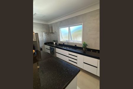 Cozinha de casa de condomínio à venda com 4 quartos, 298m² em Tremembé, São Paulo