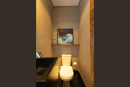 Casa de condomínio à venda com 298m², 4 quartos e 3 vagas Casa de condomínio à venda com 298m², 4 quartos e 3 vagasLavabo