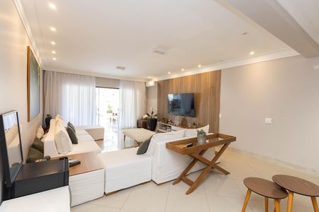 Casa de condomínio à venda com 298m², 4 quartos e 3 vagas Casa de condomínio à venda com 298m², 4 quartos e 3 vagasSala
