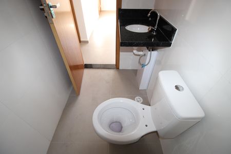 Banheiro de apartamento à venda com 2 quartos, 39m² em Guaianases, São Paulo
