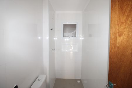 Banheiro de apartamento à venda com 2 quartos, 39m² em Guaianases, São Paulo