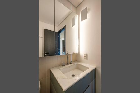 Banheiro de kitnet/studio para alugar com 1 quarto, 39m² em Pinheiros, São Paulo