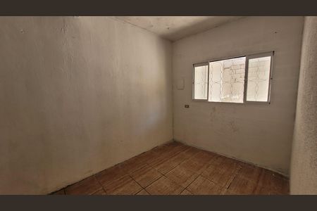 Quarto de casa para alugar com 1 quarto, 30m² em Chácara Holiday, Itaquaquecetuba