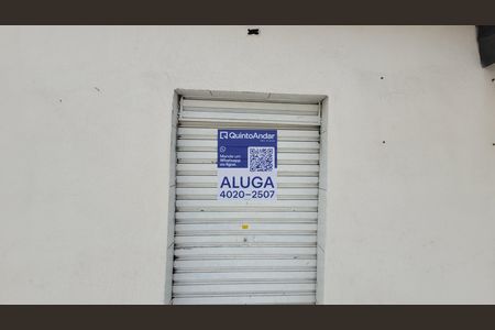 Placa de casa para alugar com 1 quarto, 30m² em Chácara Holiday, Itaquaquecetuba