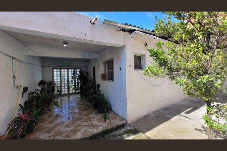 Hall de entrada de casa para alugar com 1 quarto, 30m² em Chácara Holiday, Itaquaquecetuba