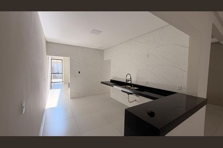 Casa à venda com 180m², 3 quartos e 3 vagas Casa à venda com 180m², 3 quartos e 3 vagasCozinha
