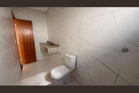 Casa à venda com 180m², 3 quartos e 3 vagas Casa à venda com 180m², 3 quartos e 3 vagasBanheiro da Suíte 3