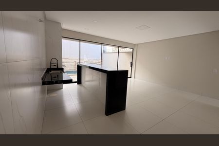 Churrasqueira de casa à venda com 3 quartos, 180m² em Moinho dos Ventos, Goiânia