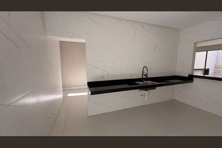 Casa à venda com 180m², 3 quartos e 3 vagas Casa à venda com 180m², 3 quartos e 3 vagasCozinha