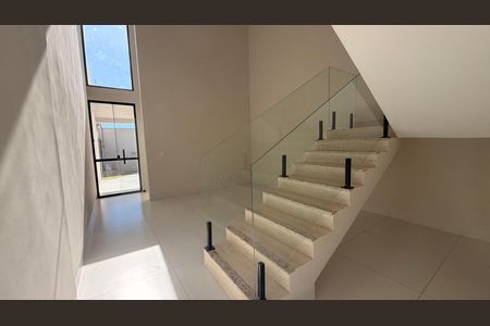 Sala de casa para alugar com 3 quartos, 180m² em Moinho dos Ventos, Goiânia