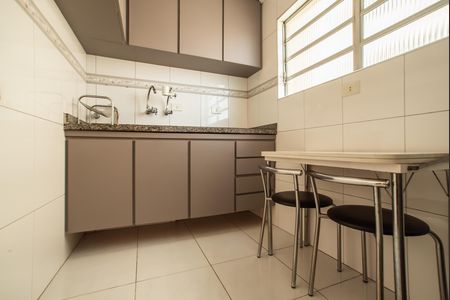 Cozinha de apartamento para alugar com 2 quartos, 57m² em Bosque da Saúde, São Paulo