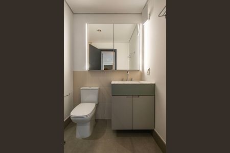 Banheiro de apartamento para alugar com 1 quarto, 55m² em Pinheiros, São Paulo