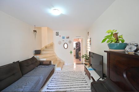Casa para alugar com 93m², 3 quartos e 2 vagasSala
