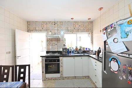 Casa para alugar com 93m², 3 quartos e 2 vagasCozinha