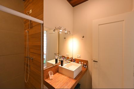 Casa para alugar com 93m², 3 quartos e 2 vagasBanheiro Social