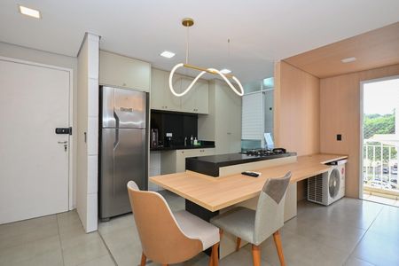Cozinha de apartamento para alugar com 1 quarto, 52m² em Jardim Maria Duarte, São Paulo