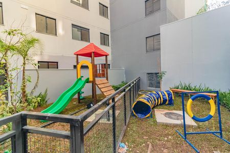 Apartamento para alugar com 34m², 2 quartos e sem vaga